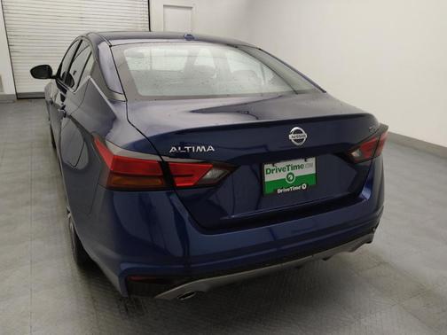 2020 Nissan Altima SR FWD