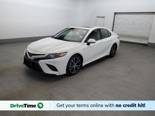 Super White 2020 Toyota Camry SE