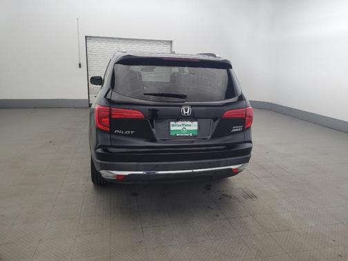 Black 2017 Honda Pilot Touring