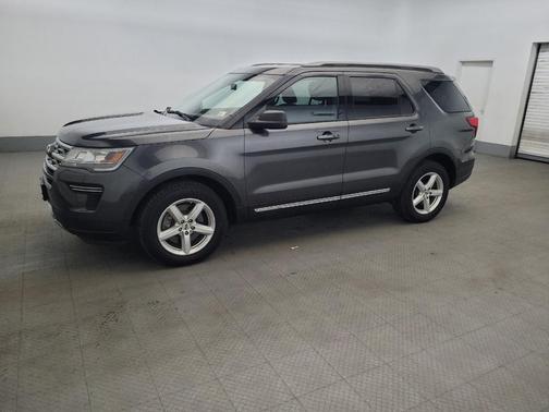 Magnetic Metallic 2018 Ford Explorer XLT