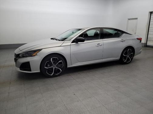 2023 Nissan Altima SR FWD
