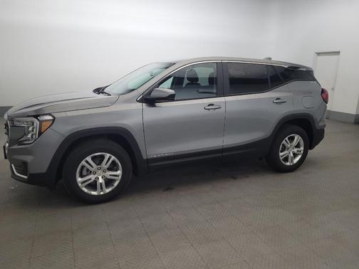Sterling Metallic 2024 GMC Terrain SLE