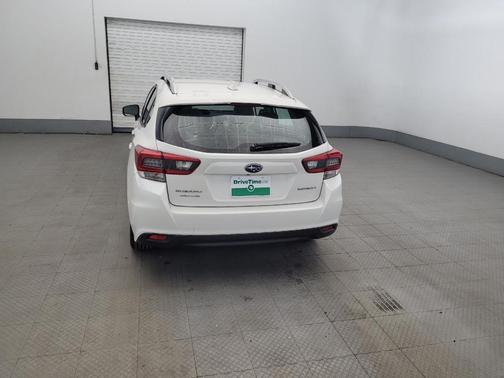 Crystal White Pearl 2020 Subaru Impreza Premium 5-Door