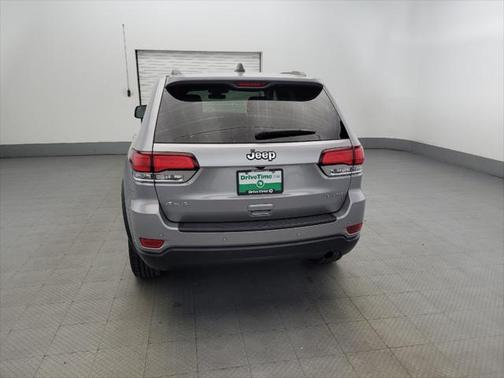 2020 Jeep Grand Cherokee Laredo