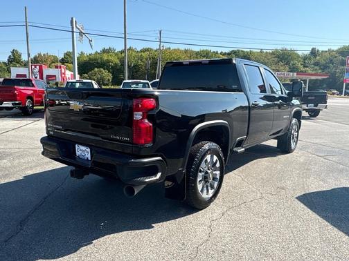 2024 Chevrolet Silverado 2500 Custom