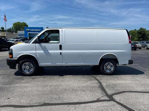 2025 Chevrolet Express 2500 RWD 2500 Regular Wheelbase WT