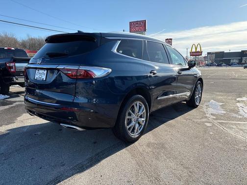 2024 Buick Enclave Essence AWD