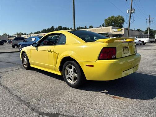 2003 Ford Mustang Base