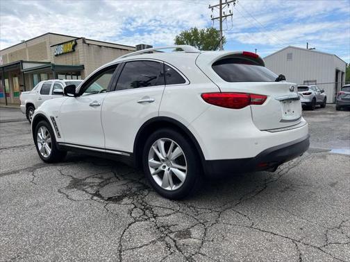 2015 INFINITI QX70 Base