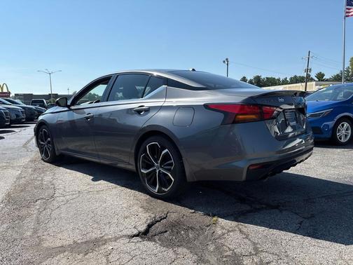 2025 Nissan Altima SR FWD