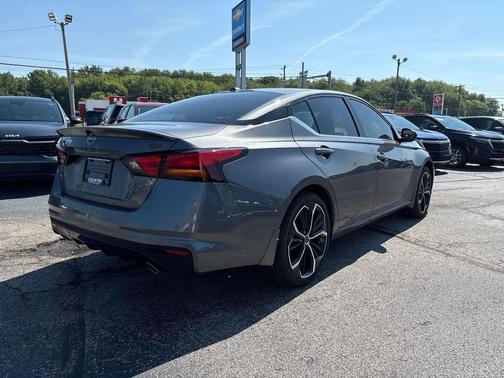 2025 Nissan Altima SR FWD