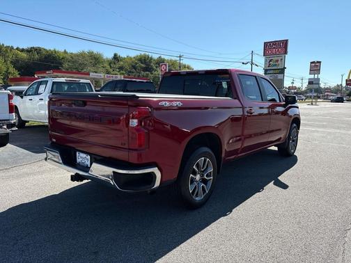 2024 Chevrolet Silverado 1500 LT