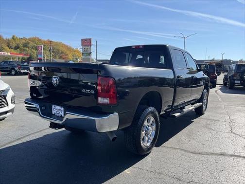 2018 RAM 2500 Big Horn Crew Cab 4x4 6'4' Box