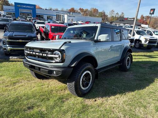 2024 Ford Bronco Outer Banks