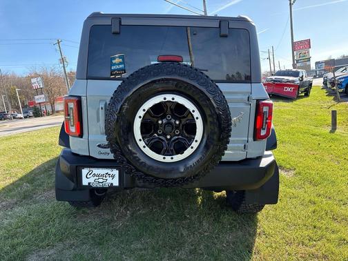 2024 Ford Bronco Outer Banks