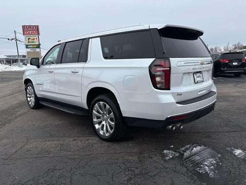 2024 Chevrolet Suburban Premier