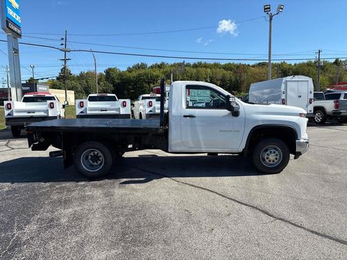 2025 Chevrolet Silverado 3500 WT