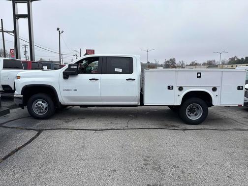 2025 Chevrolet Silverado 3500 WT