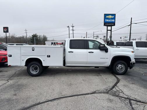 2025 Chevrolet Silverado 3500 WT
