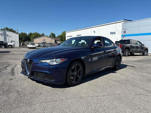 2018 Alfa Romeo Giulia Base