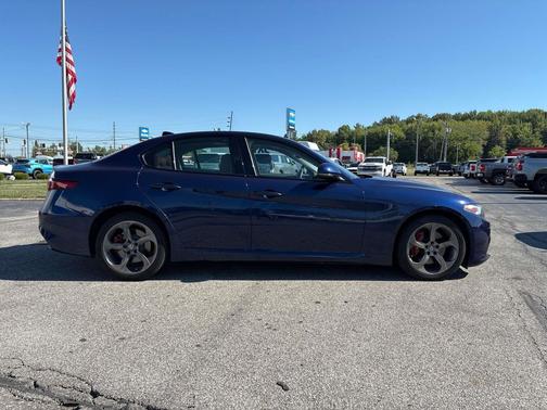 2018 Alfa Romeo Giulia Base
