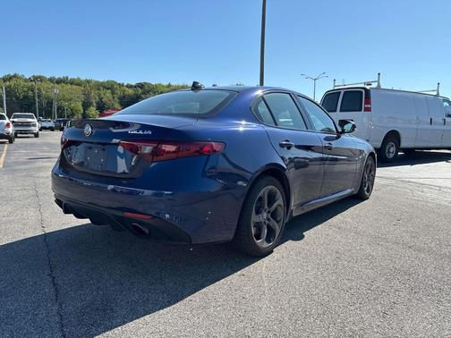 2018 Alfa Romeo Giulia Base