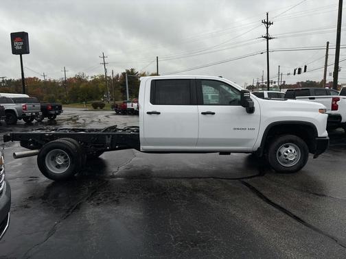 2026 Chevrolet Silverado 3500 WT