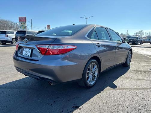 2017 Toyota Camry SE