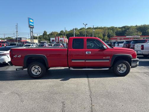 2005 Chevrolet Silverado 2500 LS H/D Extended Cab