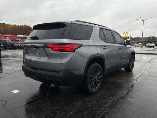 2023 Chevrolet Traverse RS