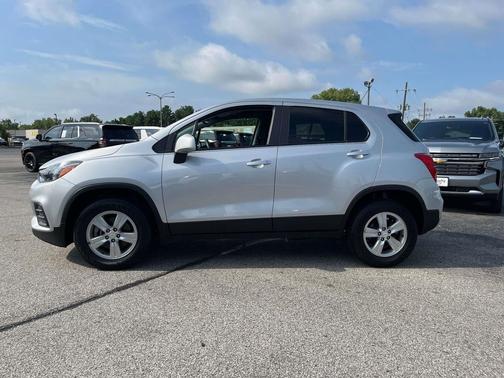 2022 Chevrolet Trax LS