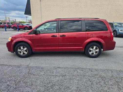 Inferno Red Crystal Pearlcoat 2008 Dodge Grand Caravan SE