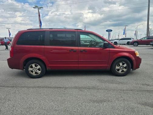 Inferno Red Crystal Pearlcoat 2008 Dodge Grand Caravan SE