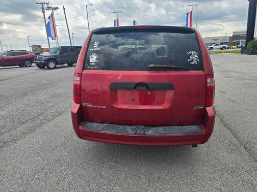 Inferno Red Crystal Pearlcoat 2008 Dodge Grand Caravan SE
