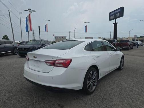 2024 Chevrolet Malibu 2LT