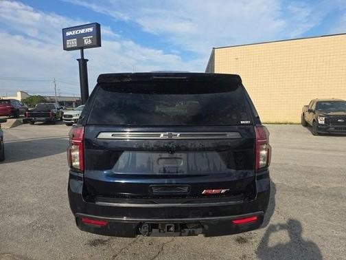 2022 Chevrolet Suburban RST