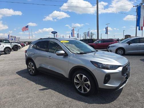Iconic Silver Metallic 2024 Ford Escape Platinum