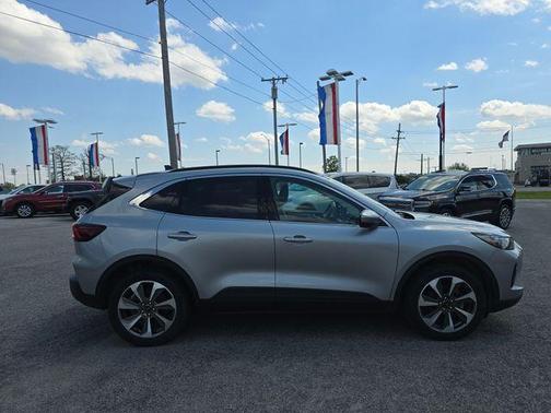 Iconic Silver Metallic 2024 Ford Escape Platinum