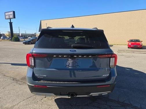 2025 Ford Explorer Active
