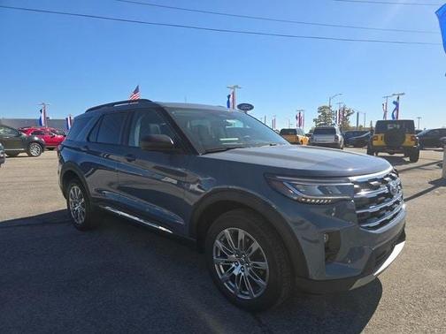 2025 Ford Explorer Active