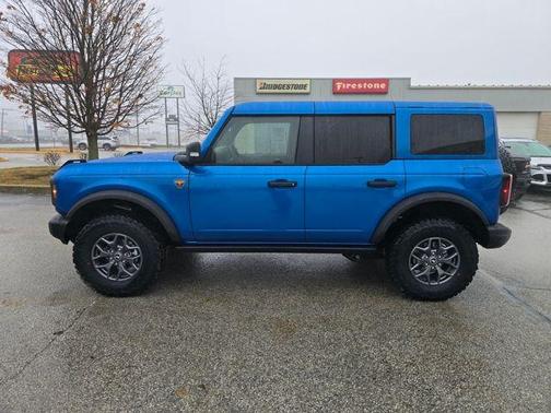 Velocity Blue Metallic 2025 Ford Bronco Badlands