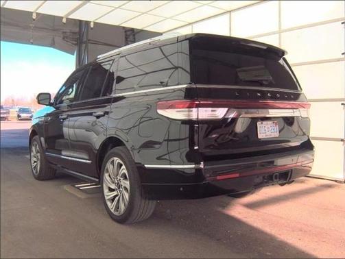 2023 Lincoln Navigator Reserve