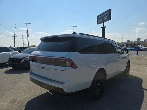 2025 Lincoln Navigator L Reserve