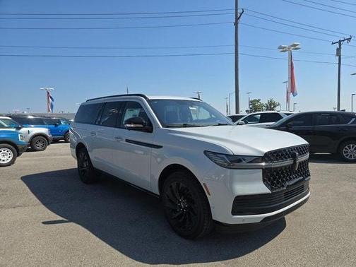 2025 Lincoln Navigator L Reserve
