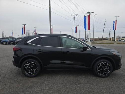 2026 Ford Escape Platinum