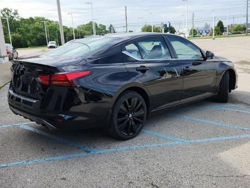 2022 Nissan Altima 2.5 SR
