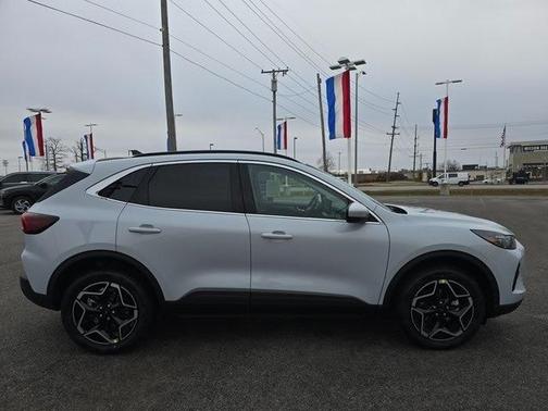 2026 Ford Escape Platinum