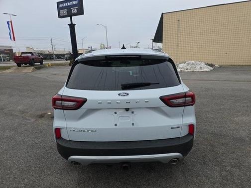 2026 Ford Escape Platinum