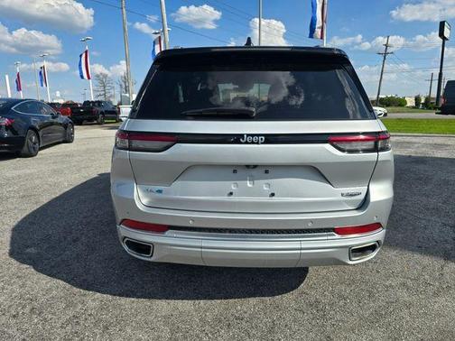 Silver Zynith 2023 Jeep Grand Cherokee 4xe Summit