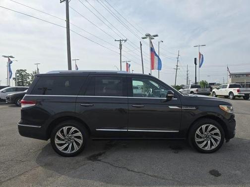 2023 Lincoln Navigator Reserve